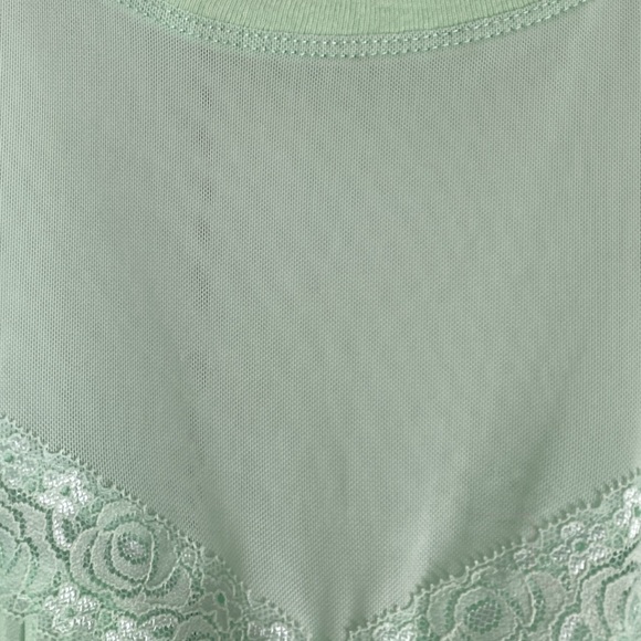 Super cute Mesh blouse - Picture 3 of 10